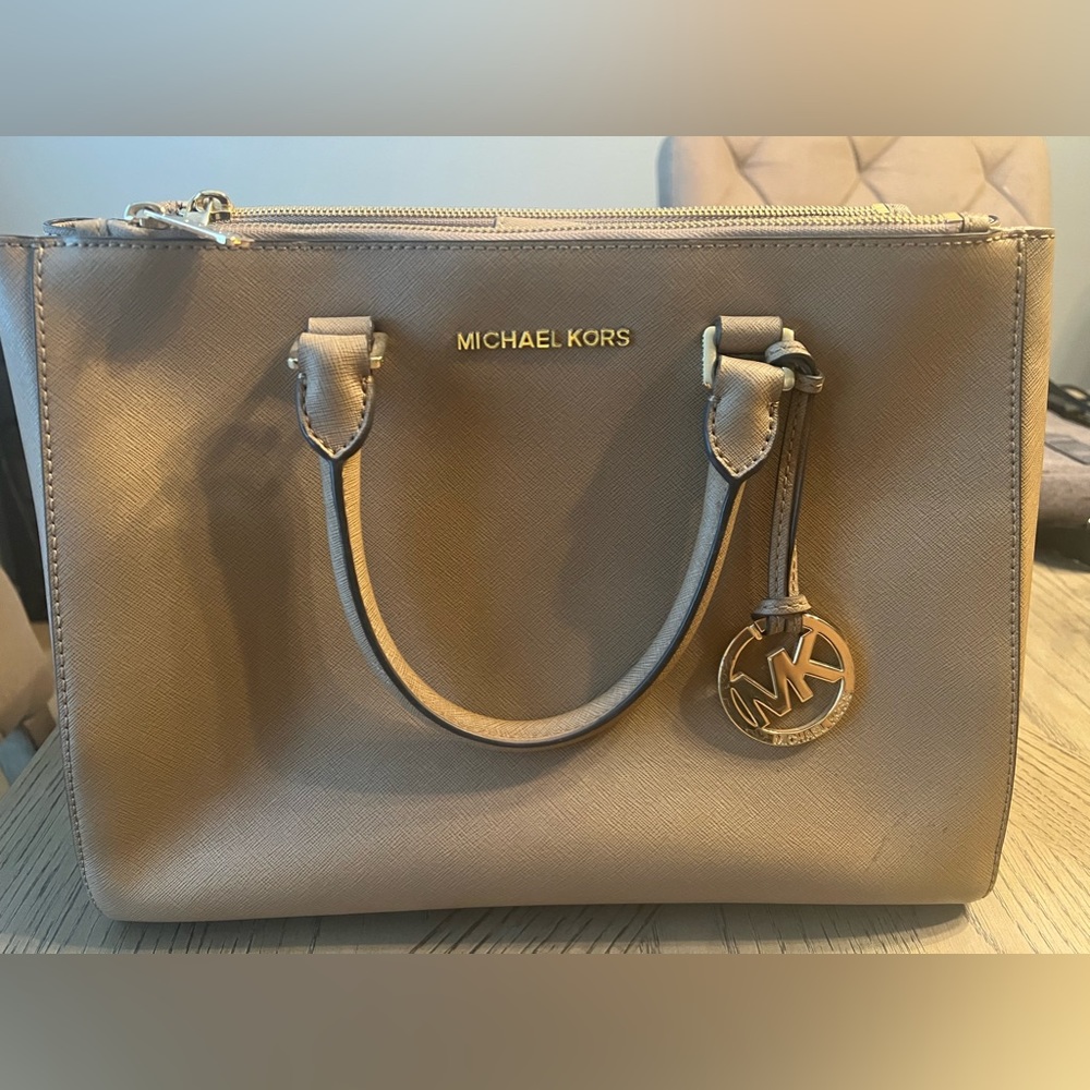 Michael Kors Taupe tote with strap